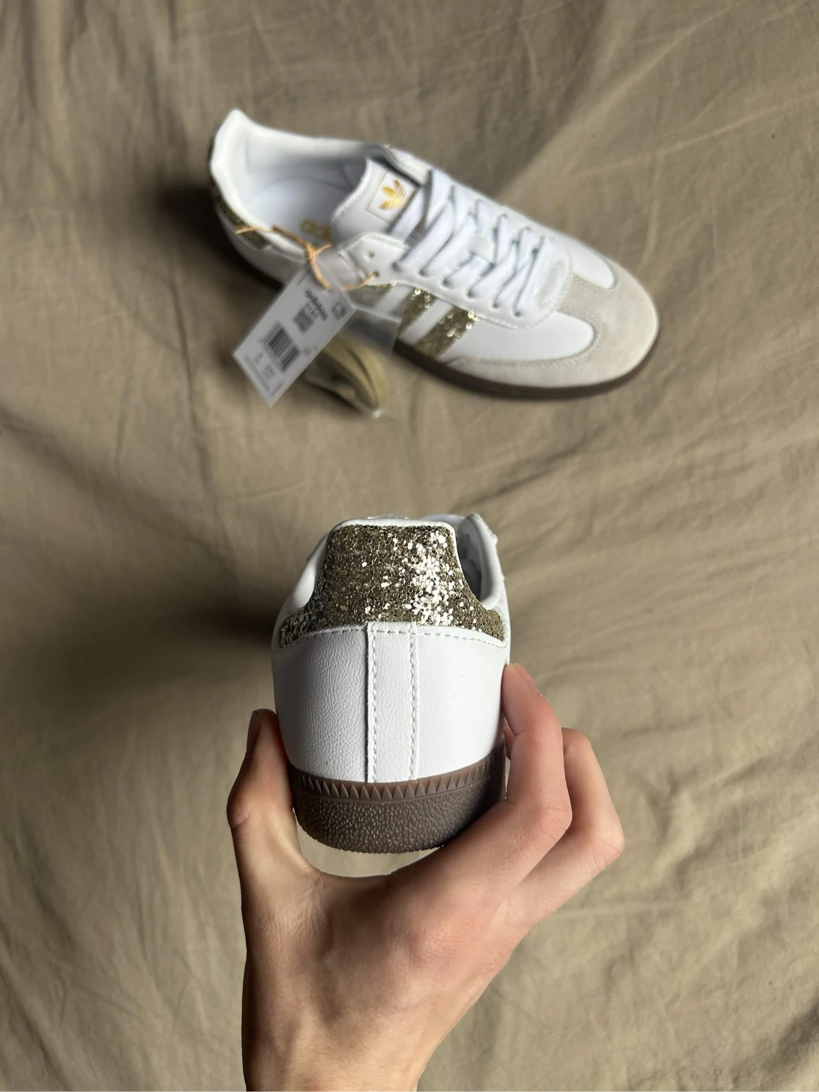 Adidas Samba met gouden pailletten 🤍💛 – photo 4
